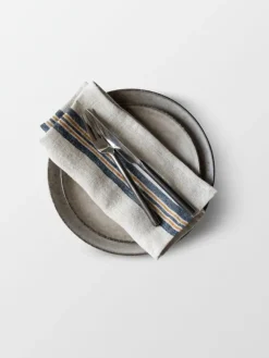 Astrid linnen servet 50x50 cm, Mustard