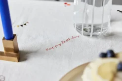 Birthday tafelkleed 140x260 cm, Offwhite