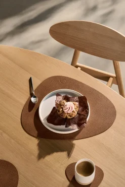 Bull placemat curve, Nature