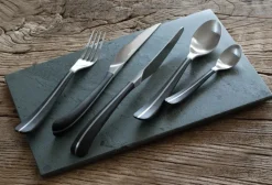 Contour grillmes, Zwart