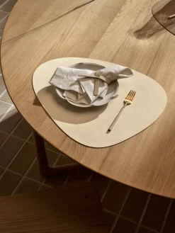 Corduroy placemat curve L, Vanilla