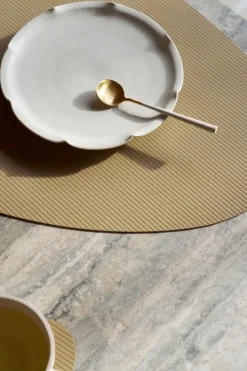 Corduroy placemat curve L, Lemon Sorbet