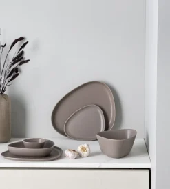 Curve Stoneware serveerschaal 30x35 cm, Warm grey