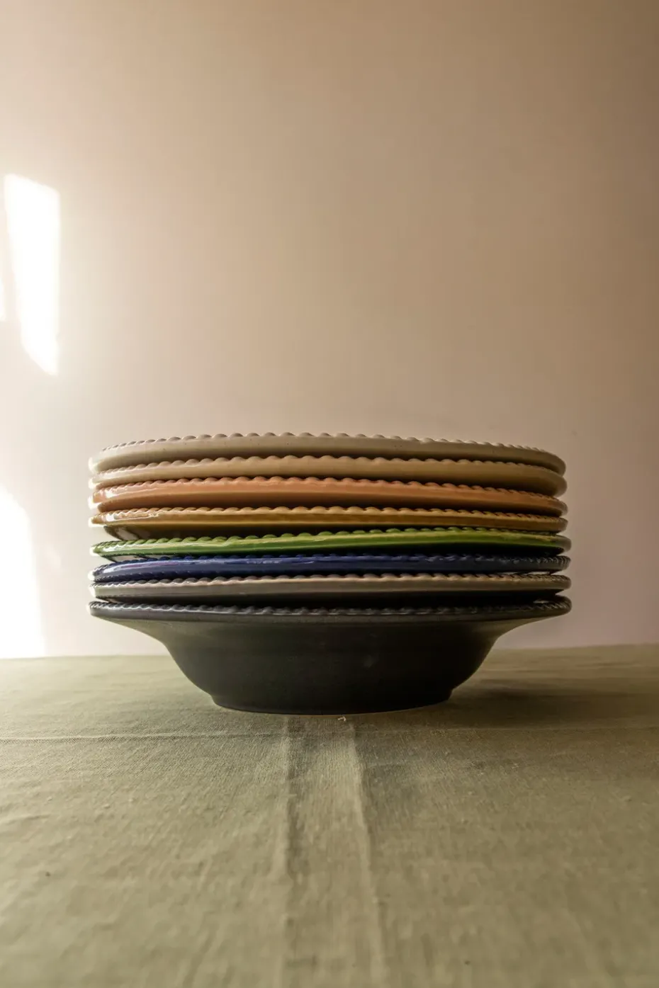 Daria pastabord Ø35 cm, Umbra