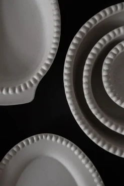 Daria serveerschotel 35 cm aardewerk, Cotton white