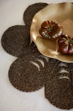 Elin placemat anemone Ø40 cm, Coffee