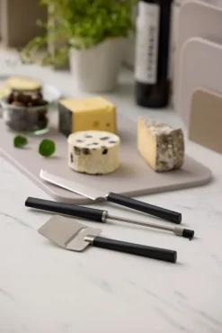 Emma kaassnijder 24 cm, Black