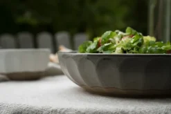 Ernst schaal steengoed, Grijs-naturel, Ø24 cm