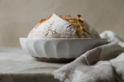 Ernst schaal steengoed, Wit-naturel, Ø24 cm