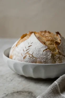 Ernst schaal steengoed, Wit-naturel, Ø24 cm