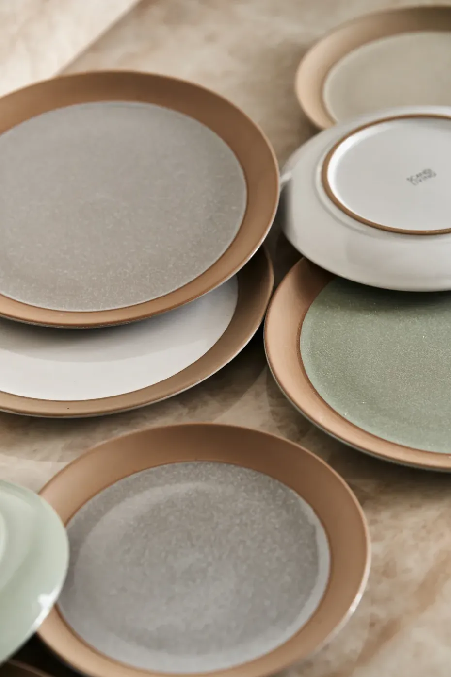 Fossil bordje Ø21 cm, Beige