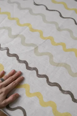 Gestreept tafelkleed 149x250 cm, White-yellow