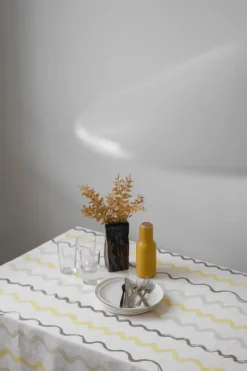 Gestreept tafelkleed 149x250 cm, White-yellow