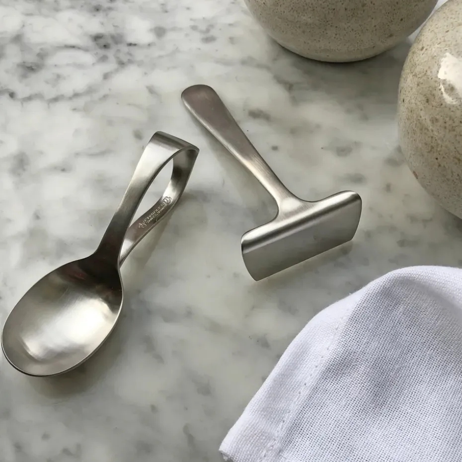 Grand Prix kinderbestek en slabbetje 3-delig, Matte steel