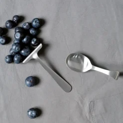 Grand Prix kinderbestek en slabbetje 3-delig, Matte steel