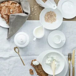 Jade koffieschotel, Wit