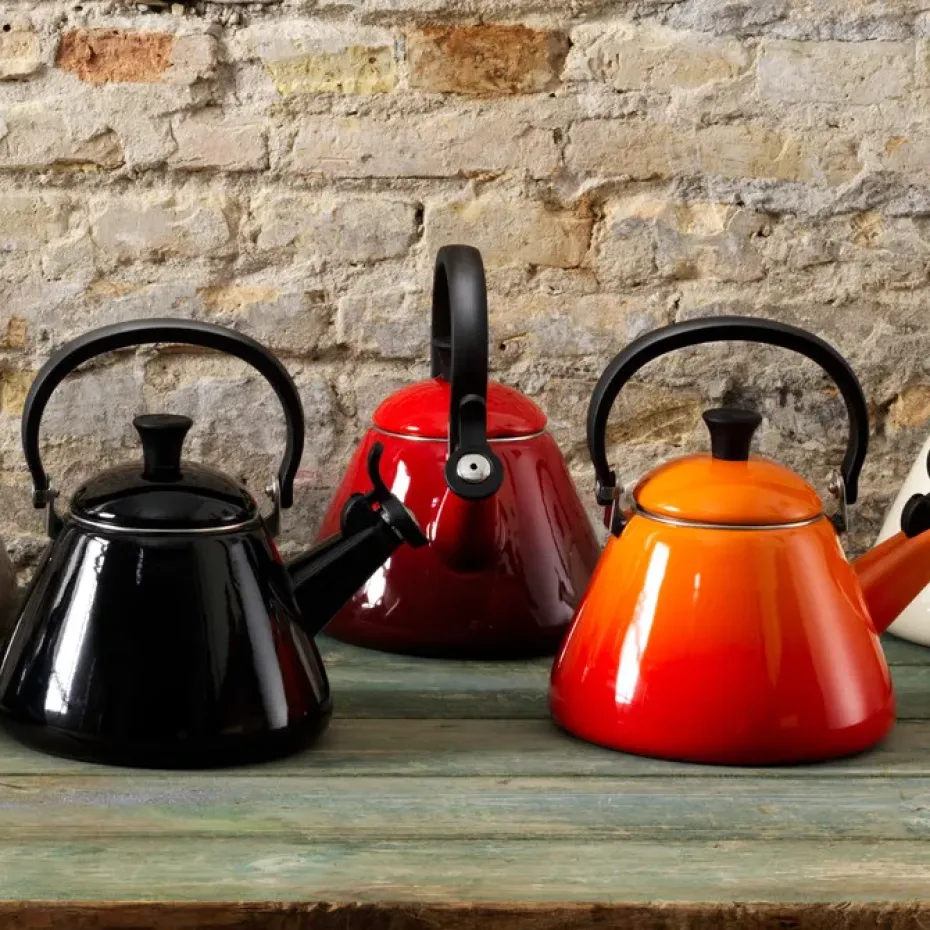 Le Creuset fluitketel Kone, Kersenrood