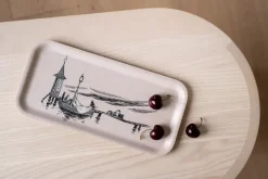 Moomin dienblad 13x27 cm, The pier