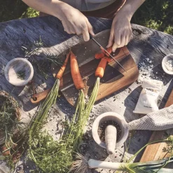 Nicolas Vahe dienblad, Klein