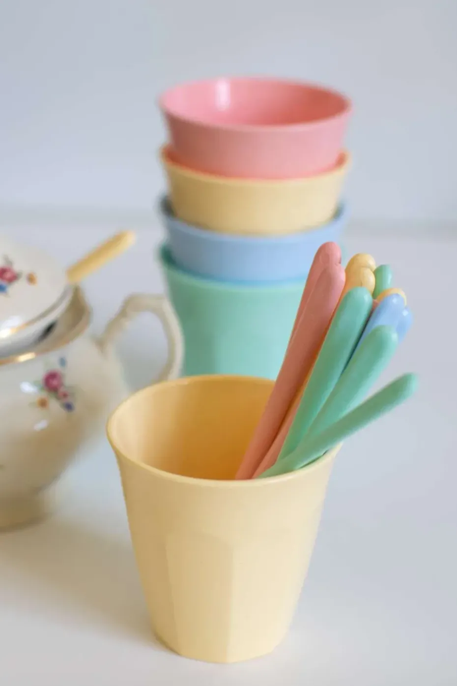 Nora Macarons servies 16-delig, Multi