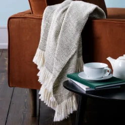 Nordic Sand theekop met schotel, 5,8 cm.