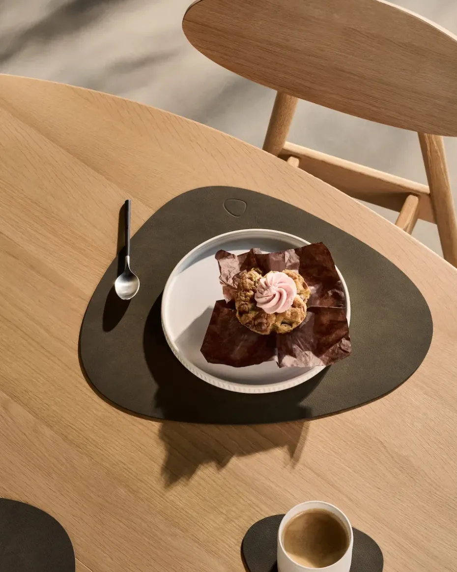 Nupo placemat curve L, Caviar