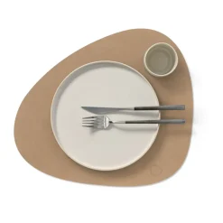 Nupo placemat curve L, Nougat