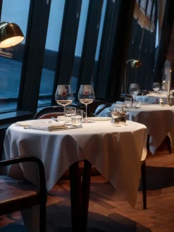 Orrefors x Björn Frantzén rode wijnglazen 2-pack, 75 cl