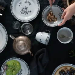 Ostindia Svart diep bord, Ø 22 cm