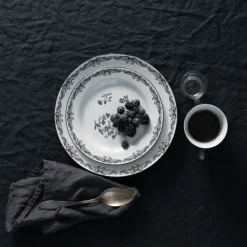 Ostindia Svart diep bord, Ø 22 cm