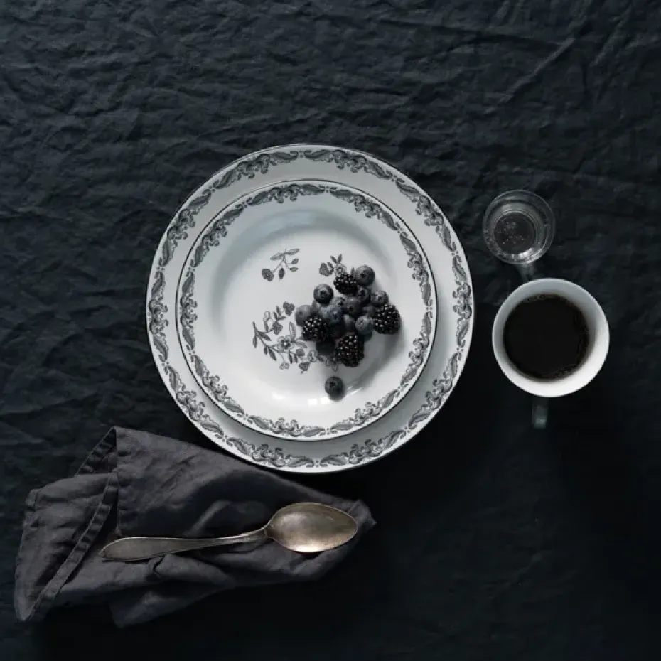 Ostindia Svart diep bord, Ø 22 cm