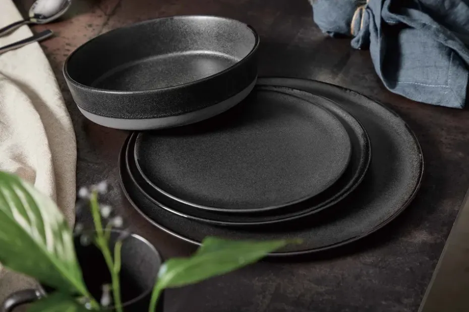 Raw soepbord Ø19,4 cm., Titanium black