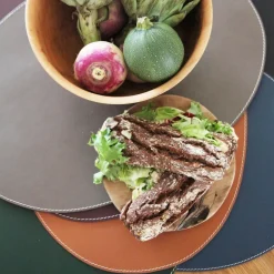 Ørskov placemat leer rond, cognac