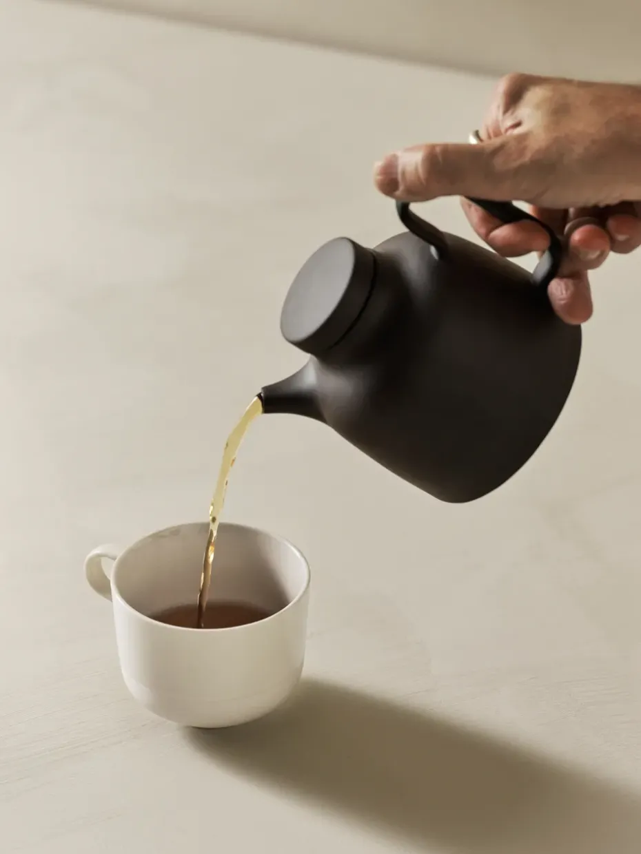 Sand theepot 65 cl, Black clay