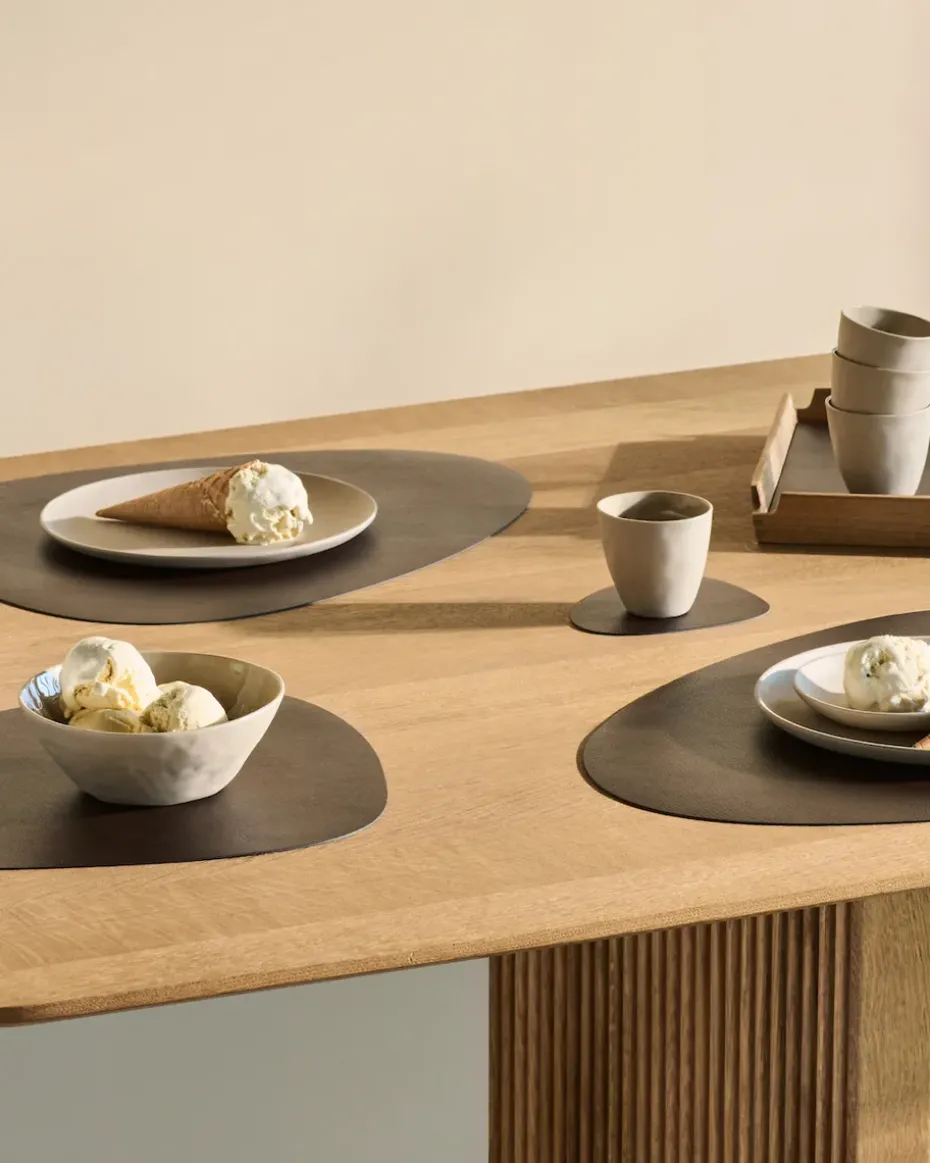 Serene placemat curve L 37x44 cm, Hazel