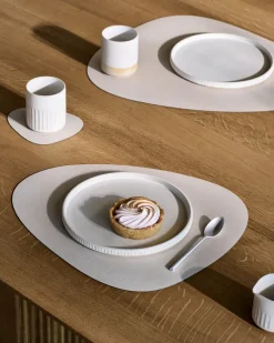 Serene placemat curve L 37x44 cm, Cream